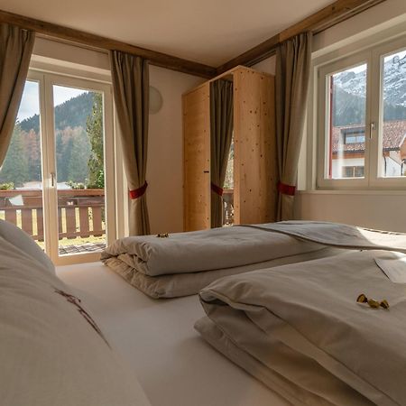 Garni Bergblick Hotel Braies  Ngoại thất bức ảnh