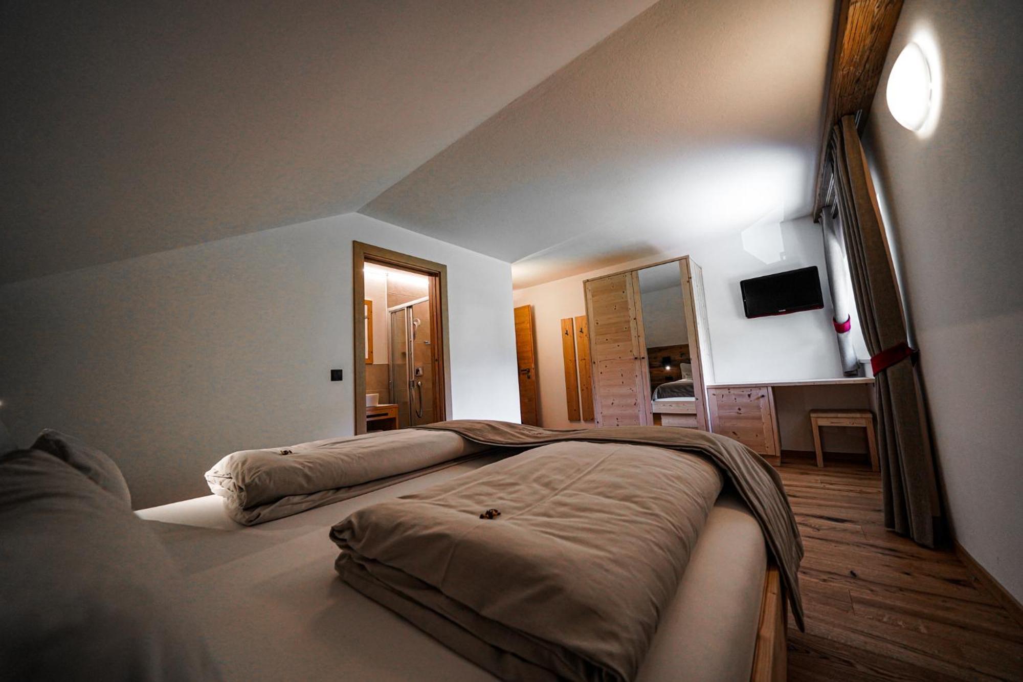 Garni Bergblick Hotel Braies  Ngoại thất bức ảnh