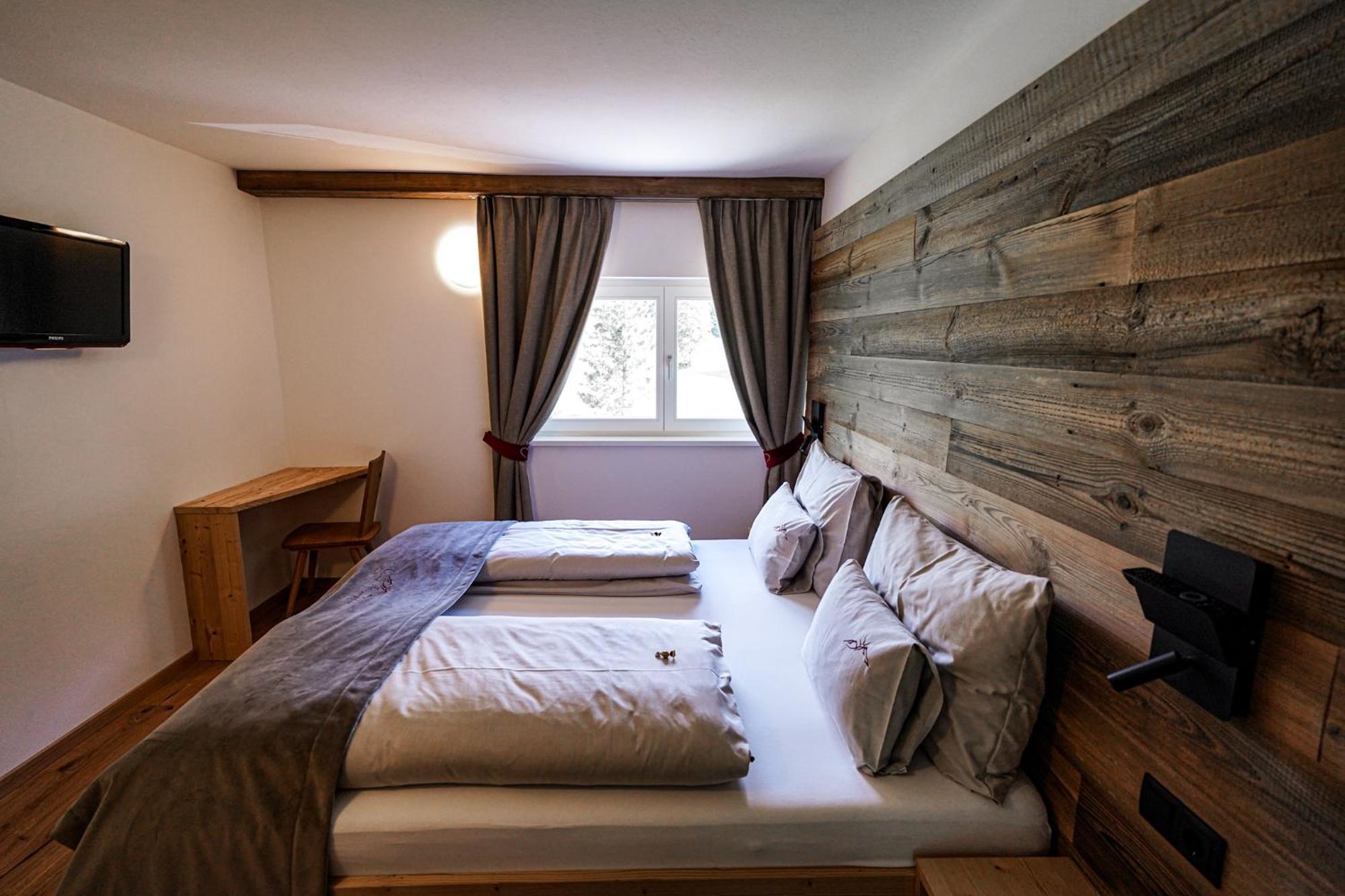 Garni Bergblick Hotel Braies  Ngoại thất bức ảnh