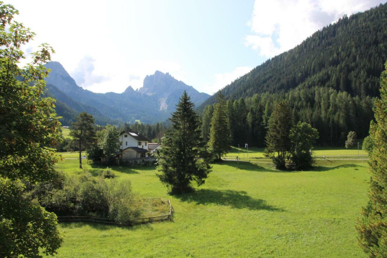 Garni Bergblick Hotel Braies  Ngoại thất bức ảnh