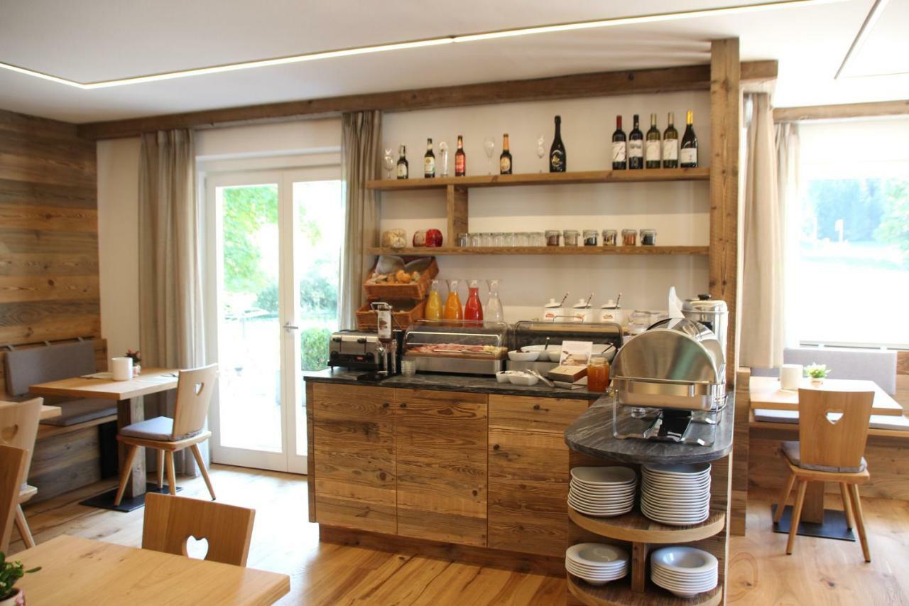 Garni Bergblick Hotel Braies  Ngoại thất bức ảnh