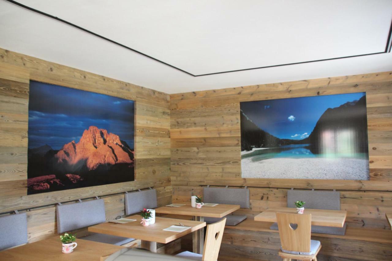 Garni Bergblick Hotel Braies  Ngoại thất bức ảnh